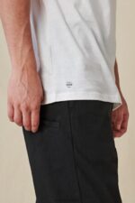 Globe Brand blanco abajo debajo de la camiseta 68L0T296 ropa - Image 4