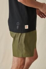 Globe Brand negro camiseta lv 68L0T301 ropa - Image 6