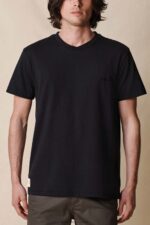 Globe Brand negro pilas en tee 68L0T302 ropa - Image 2